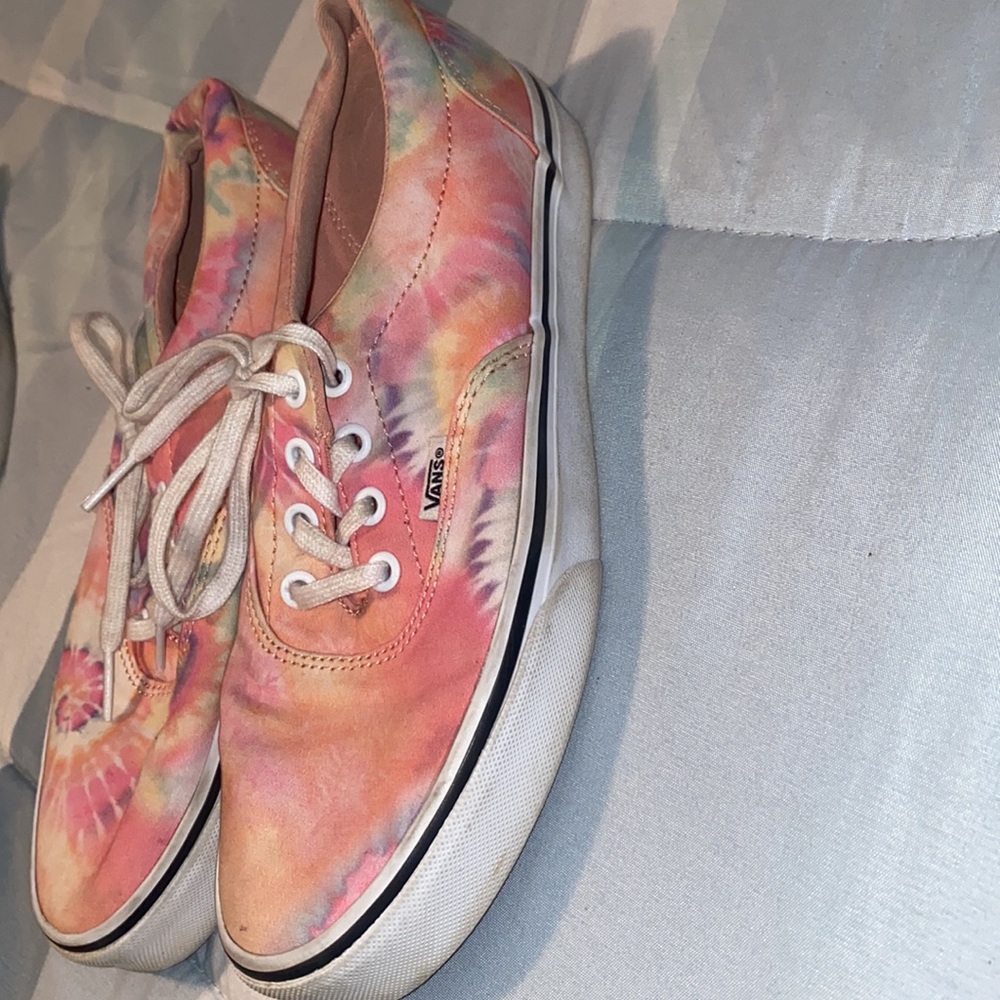 Shoes - Picture 2 of 3
